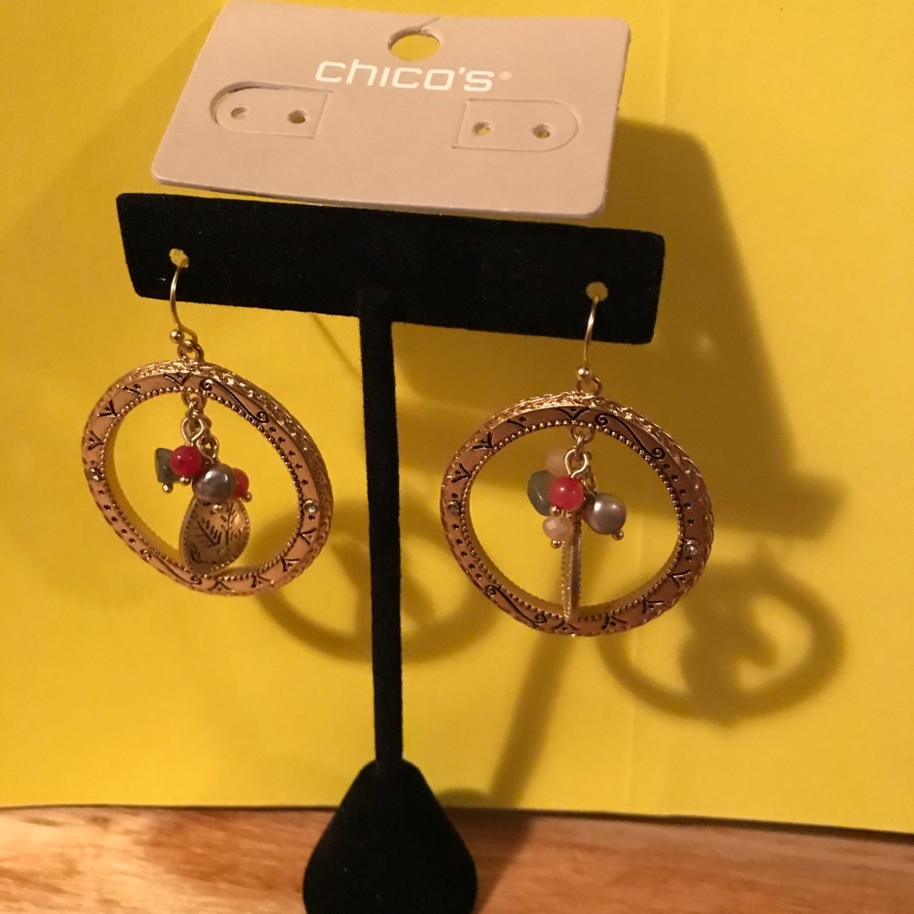 Earrings gold tone